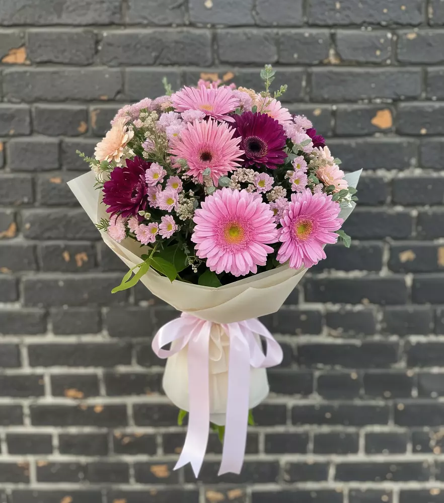 Букет цветов из: Герберы и Хризантемы в Грановщине