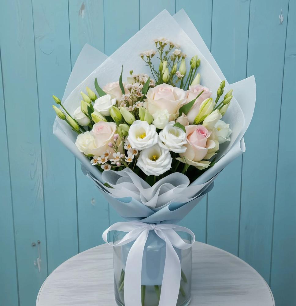 Букет цветов из: Розы и Лизиантусы в Грановщине