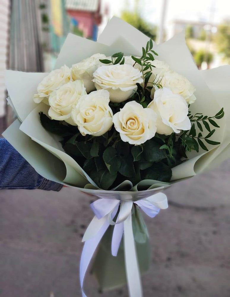 Букет Белые розы Проуд в Грановщине