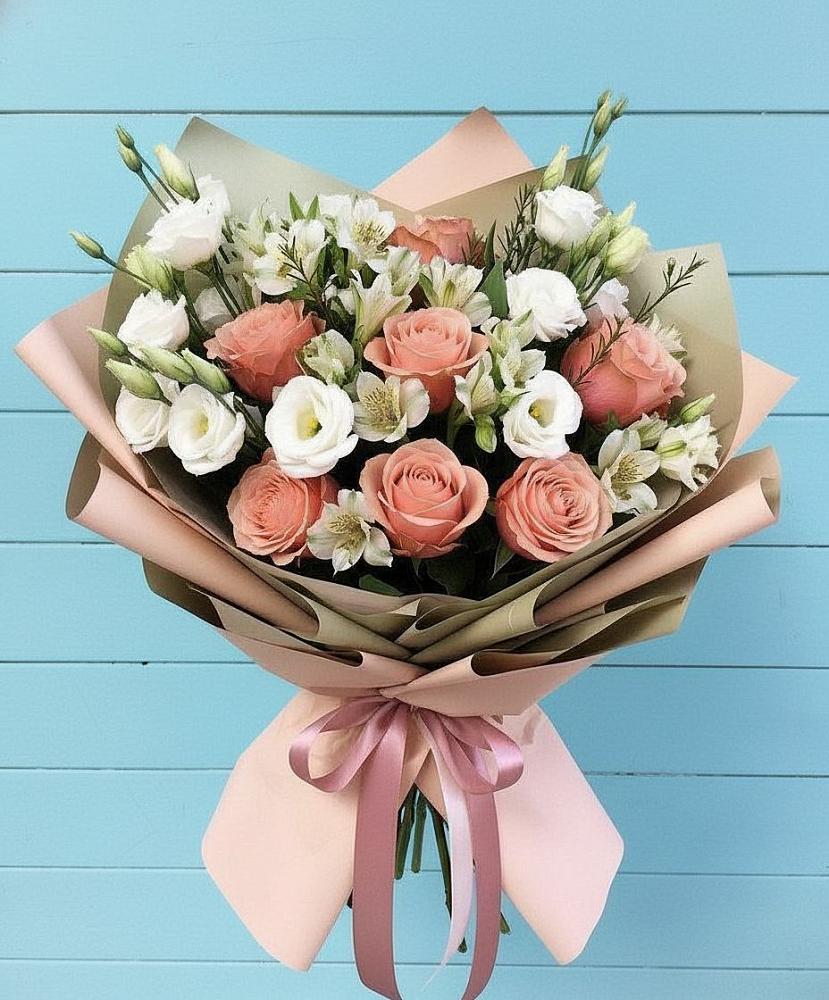 Букет цветов из: Розы, Альстромерии и Лизиантусы в Грановщине