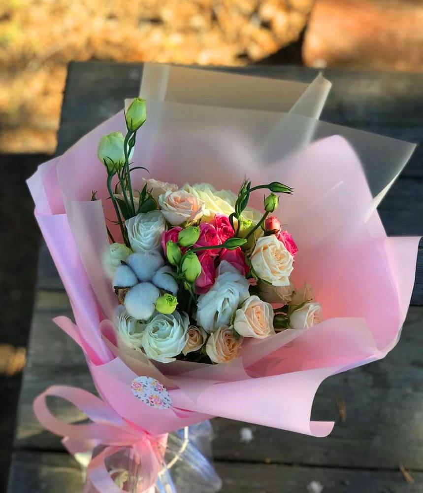 Букет цветов из: Розы и Лизиантусы в Грановщине