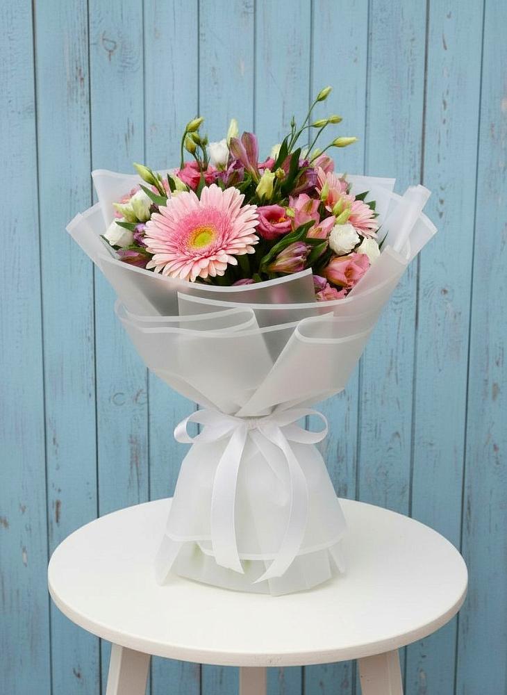 Букет цветов из: Герберы, Альстромерии и Лизиантусы в Грановщине