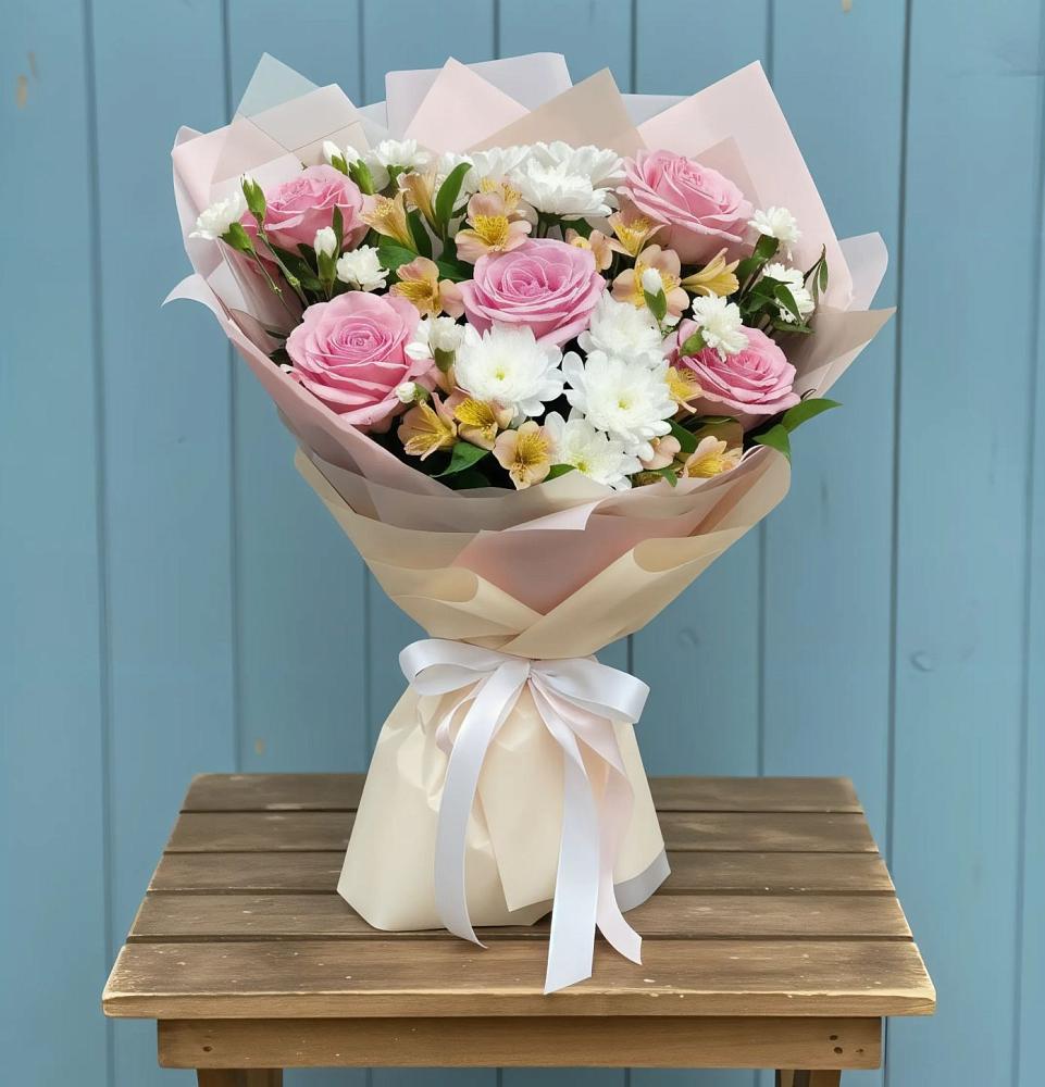 Букет цветов из: Гвоздики, Орхидеи и Розы в Грановщине