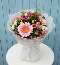 Букет цветов из:  Герберы, Альстромерии и Лизиантусы #REPLACE_PRED# Грановщине