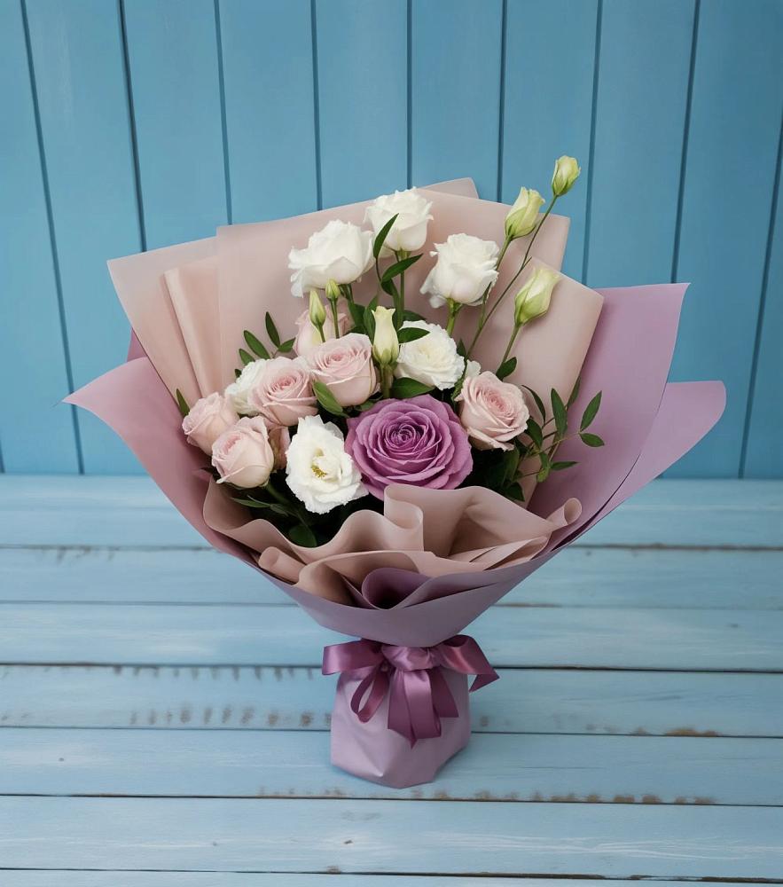 Букет цветов из: Розы и Лизиантусы в Грановщине